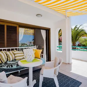 las-carabelas-8-next-to-the-sea-and-all-amenities.in-canary-islands.com/
